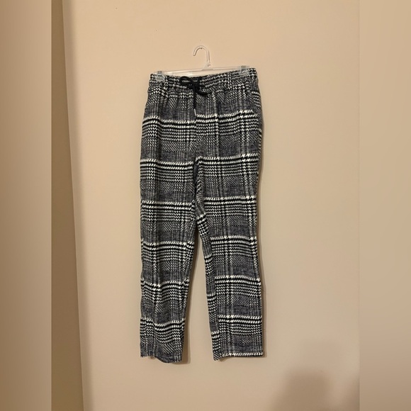 Red Dress Boutique Women's Plaid Jogger Pants Black Size S Casual - Picture 2 of 4